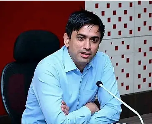 నేత్రదానం ఉద్యమంలో ప్రతి ఒక్కరూ భాగస్వాములు కావాలి:  కలెక్టర్ సుమిత్ కుమార్