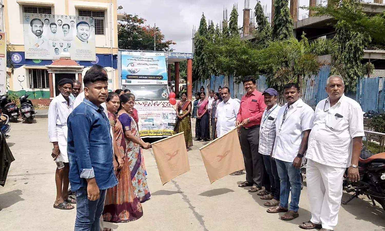 రాయచోటిలో హెచ్ఐవీ/ఎయిడ్స్‌పై అవగాహనకు ఎల్ఈడీ ప్రచార రథం ప్రారంభం