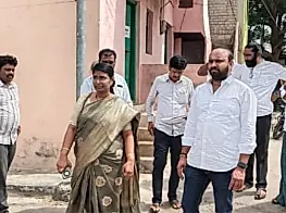 గోపవరం పంచాయతీలో డ్రైనేజీ కాలువల పరిశీలన
