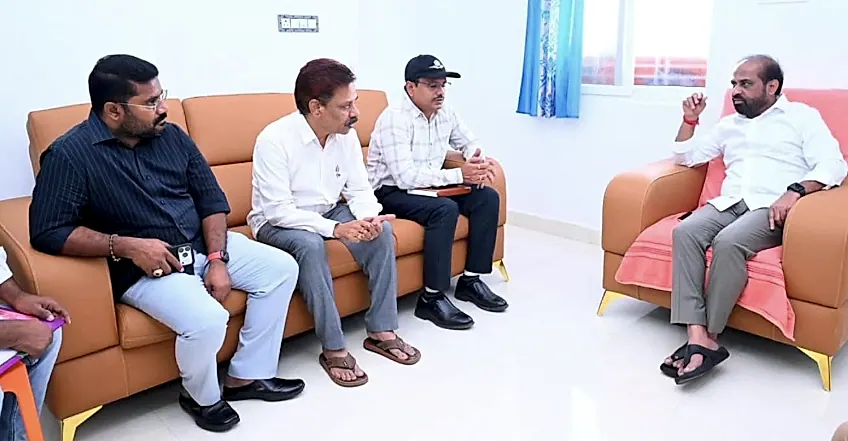 ‘నేతన్న సేవ’ అమలుపై సమీక్ష: అర్హులందరికీ లబ్ధి చేరేలా చర్యలు