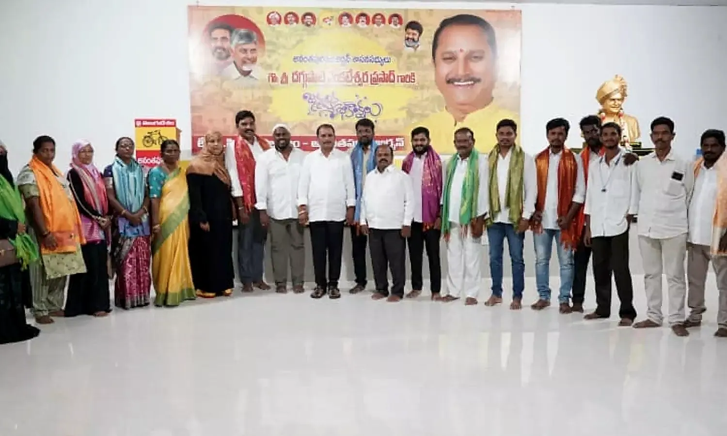 అనంతపురం ఇంటింటికి టీడీపీ కార్యక్రమం విజయవంతం