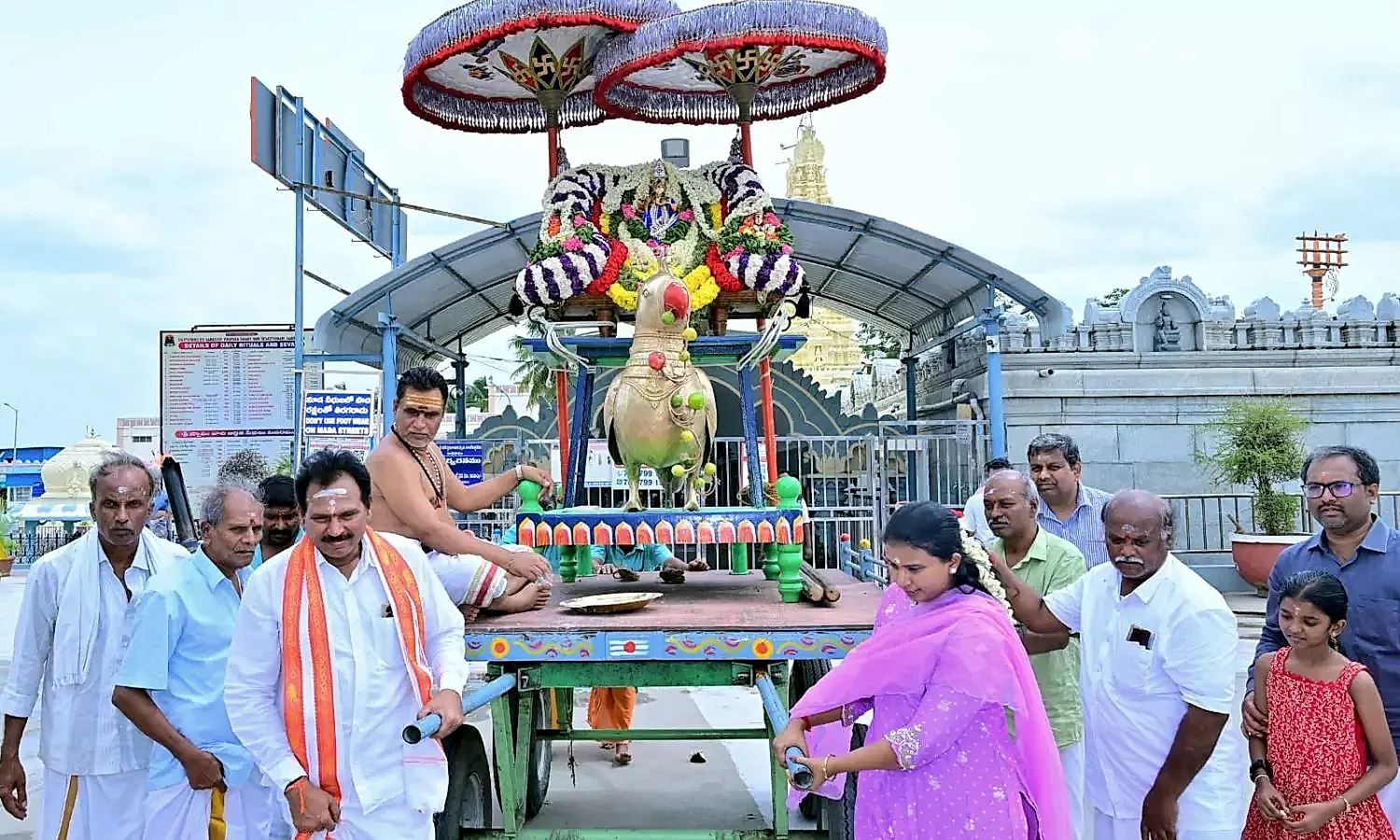 కాణిపాకం వరసిద్ధి వినాయకుడి ఆలయంలో శ్రావణ పౌర్ణమి వైభవోత్సవాలు