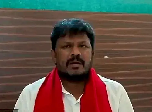 స్థానికుల అవకాశాలు అడ్డుకుంటే సహించం: సీపీఐ రాష్ట్ర కార్యదర్శి ఈశ్వరయ్య హెచ్చరిక
