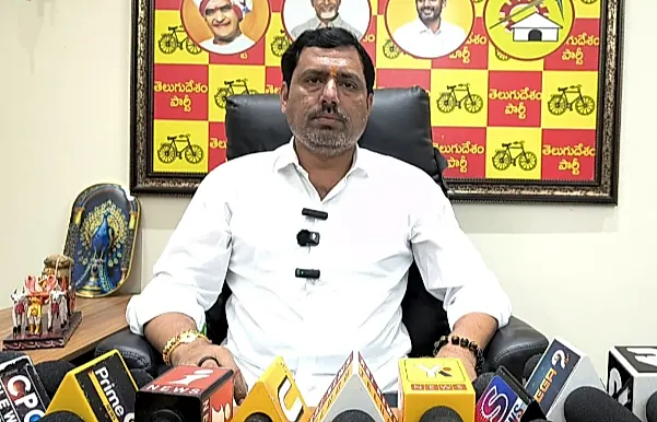 స్థానిక వ్యాపారుల ప్రయోజనాలే టీడీపీ లక్ష్యం: ప్రవీణ్ కుమార్ రెడ్డి