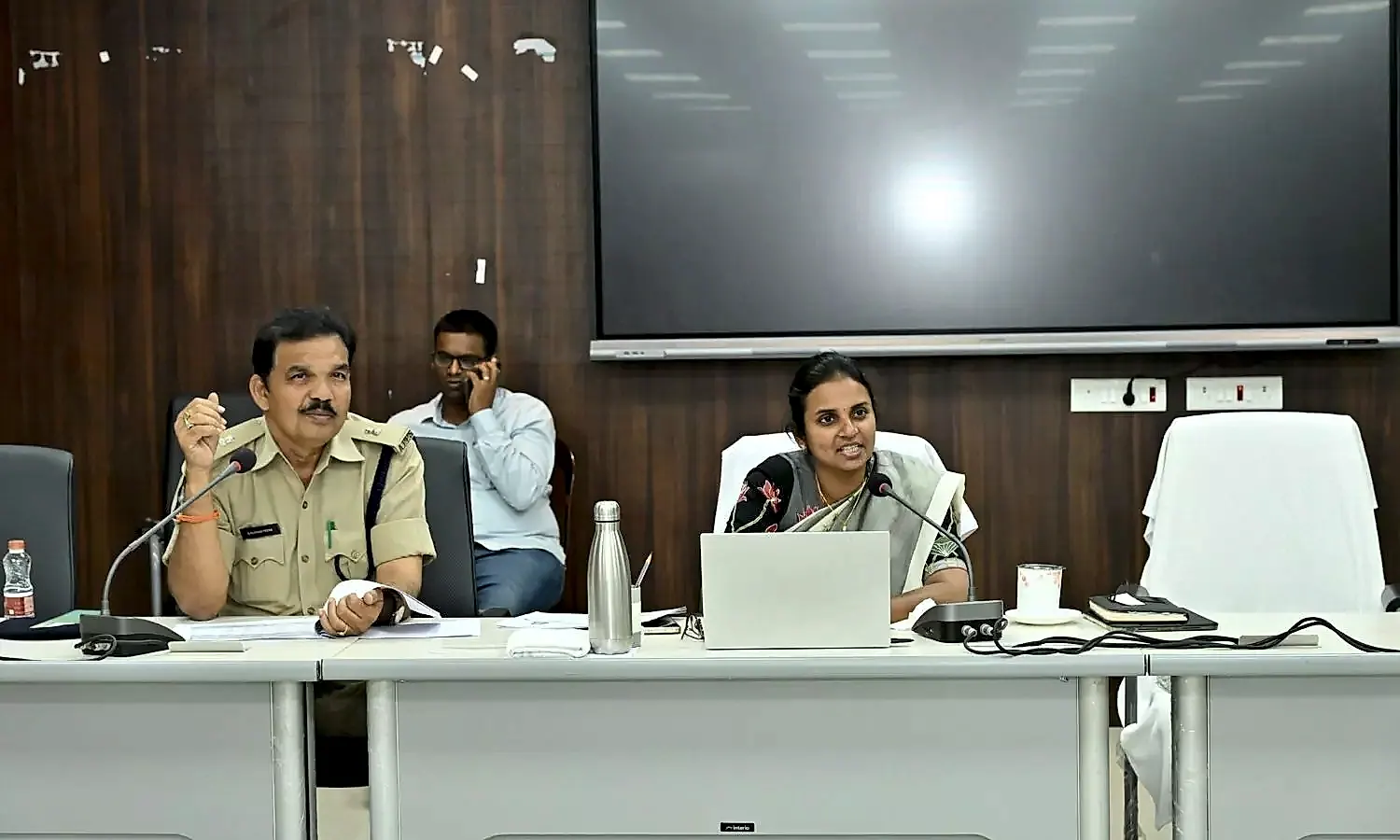 కర్నూలులో మత్తు పదార్థాల నియంత్రణకు సమన్వయ చర్యలు చేపట్టాలి: కలెక్టర్ సిరి