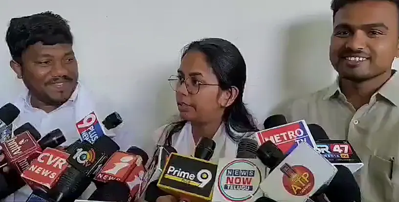 యువత హక్కుల కోసం ప్రశ్నించాలి: అనంతపురంలో ఐషీ ఘోష్ పిలుపు