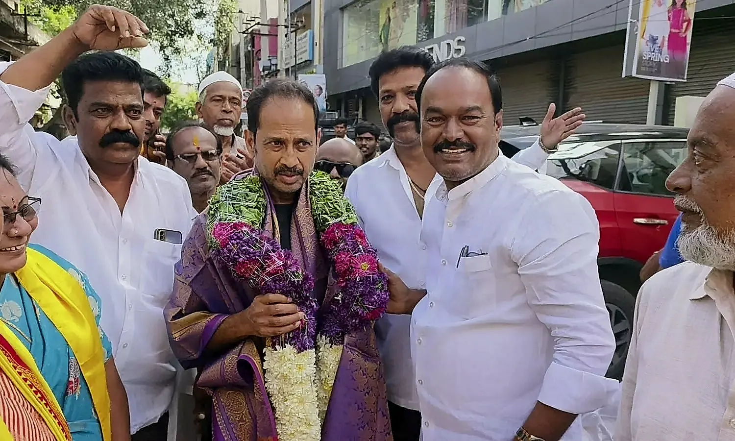కదిరి పట్టణంలో “పేదల సేవలో” కార్యక్రమం ప్రారంభం