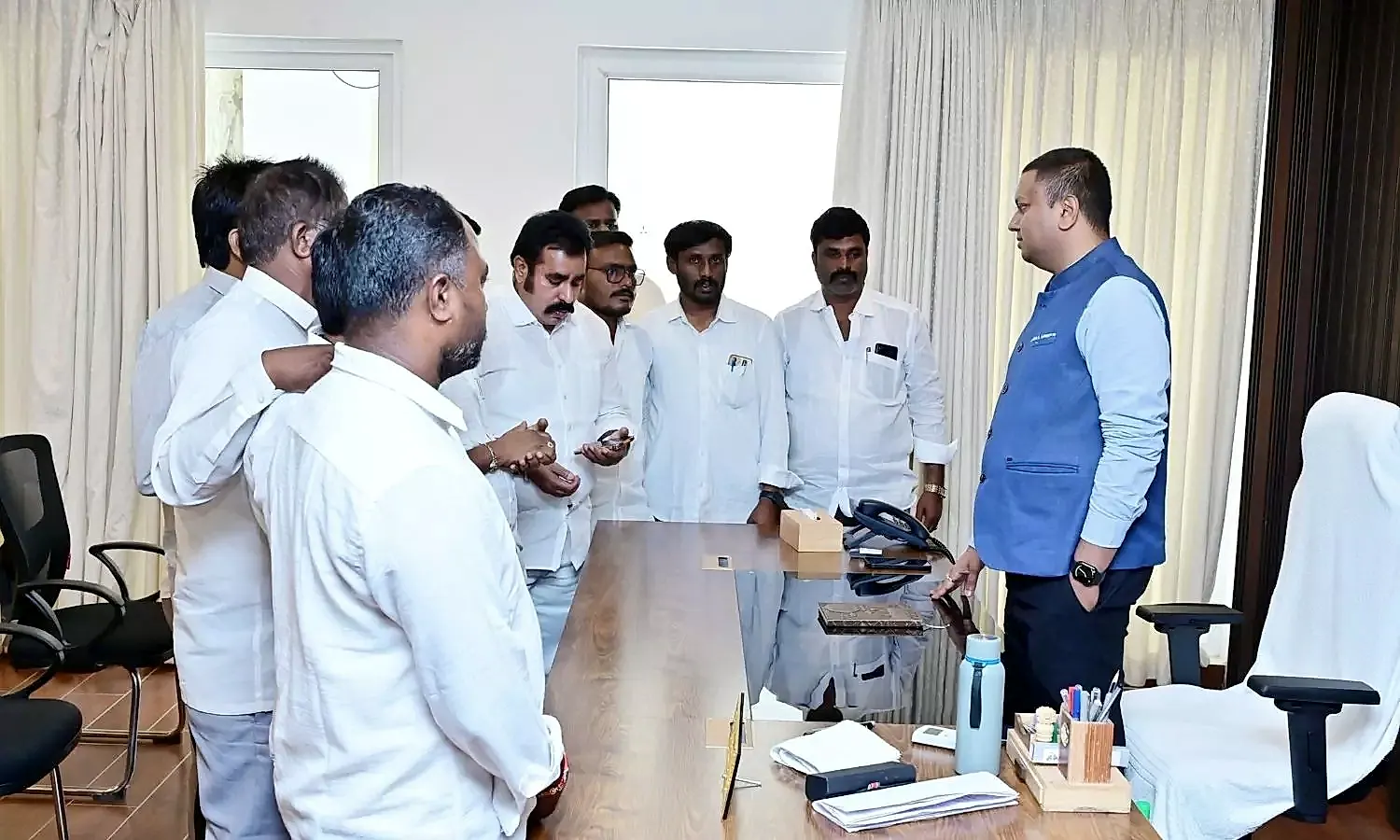 తంబళ్లపల్లె నియోజకవర్గ సమస్యలపై కలెక్టర్‌తో శంకర్ యాదవ్ భేటీ