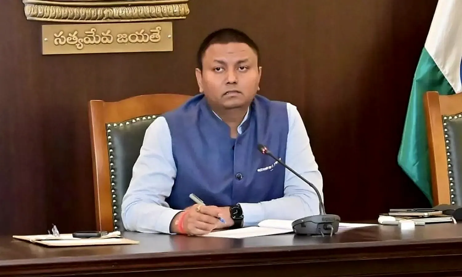 హంద్రీ–నీవా నీటిని సమర్థవంతంగా వినియోగించాలి: కలెక్టర్ నిశాంత్ కుమార్ ఆదేశాలు