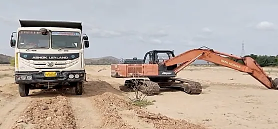 చెయ్యేరు ప్రాంతంలో అక్రమ ఇసుక రవాణాపై దాడి