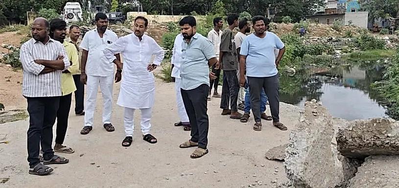 కదిరి శ్రీమత్ ఖాద్రీ లక్ష్మీనరసింహస్వామి కోనేరు అభివృద్ధి పనుల పరిశీలన
