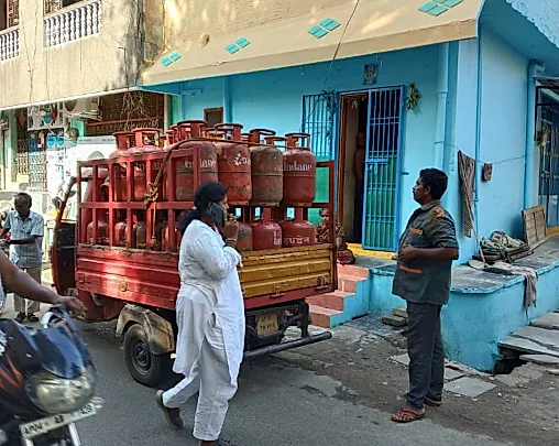 ప్రొద్దుటూరులో ఘరానా గ్యాస్ మోసం బహిర్గతం