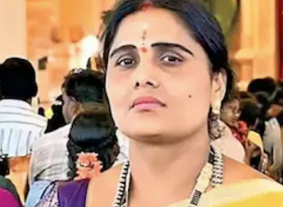 మదనపల్లె ‘లేడీ డాన్’ కోనేటి సులోచన అక్రమాలపై పోలీసుల మెరుపు దాడులు