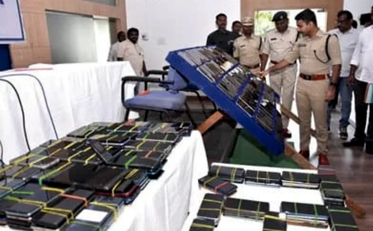 మొబైల్ ఫోన్ల రికవరీలో కడప పోలీసులకు కొత్త రికార్డు