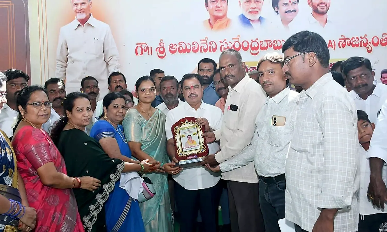 కళ్యాణదుర్గం ప్రజావేదికలో ఉపాధ్యాయుల సన్మానం