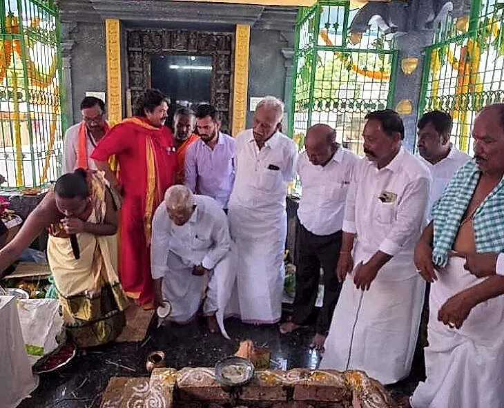 కల్లూరులో రామాలయంలో ద్వజస్తంభ ప్రతిష్ట వైభవం