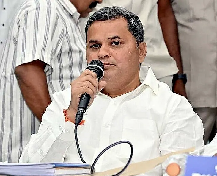 ఉమ్మడి కర్నూలు జడ్పీ ఛైర్మన్ పాపిరెడ్డి పదవీ కాలం 24తో ముగింపు