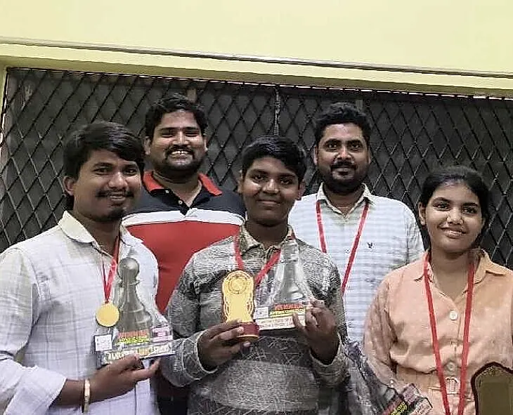 అనంతపురం ఇన్విటేషనల్ చెస్ టోర్నీలో దుర్గాప్రసాద్ విజయం