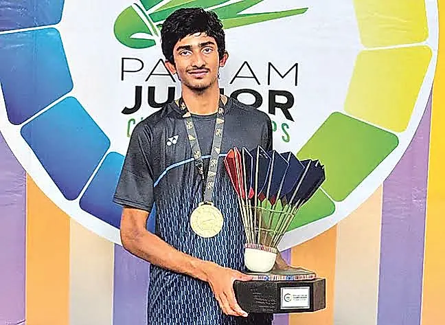 అమెరికా బ్యాడ్మింటన్‌లో తెలుగు కుర్రాడి మెరుపులు