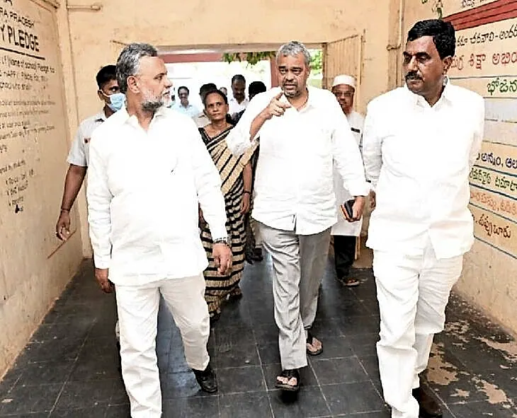 కడపలో ప్రభుత్వ హామీల కమిటీ పర్యటన