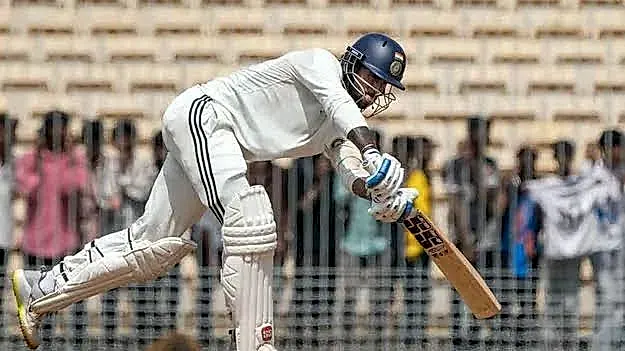 దులీప్ ట్రోఫీ ఫైనల్‌లో ఈస్ట్ జోన్ ఆధిపత్యం