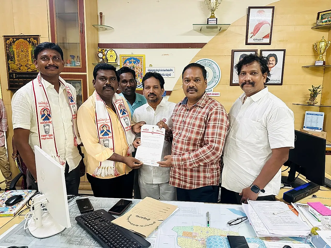 ప్రొద్దుటూరు కొత్త వార్డుల ఓటర్ల డేటా కోసం జనసేన డిమాండ్
