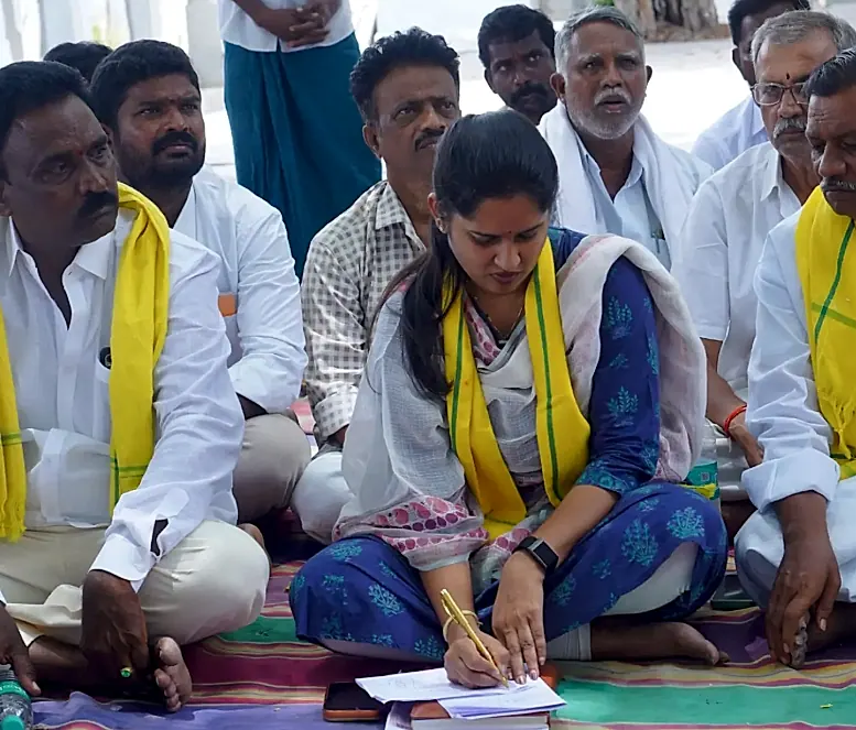 శింగనమలలో టీడీపీ క్యాడర్ సమావేశం – స్థానిక ఎన్నికలకు సిద్ధం కావాలన్న పిలుపు