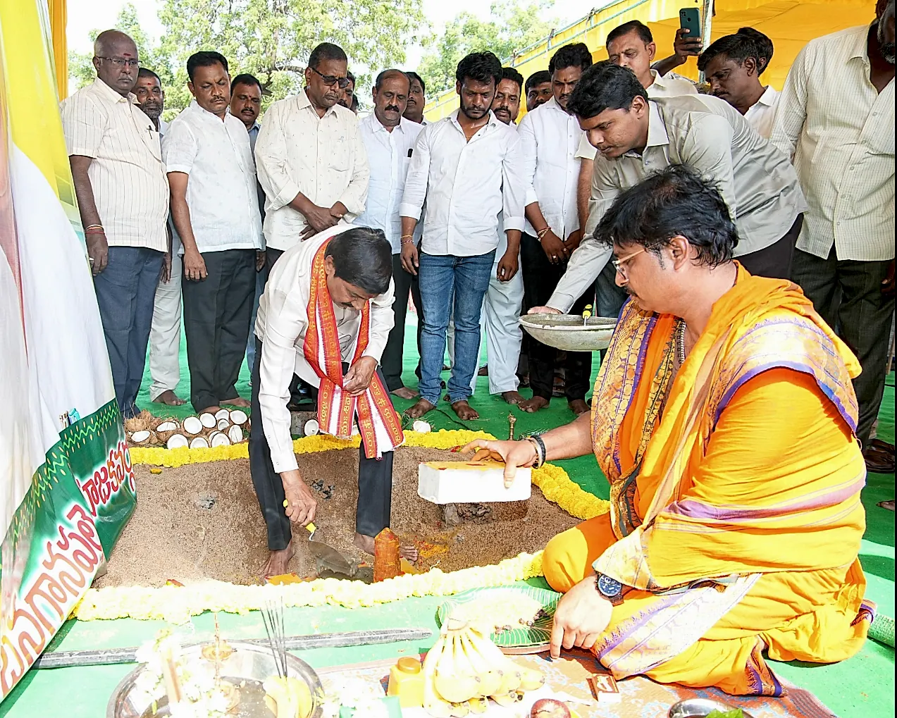 బనగానపల్లెలో ఇండోర్ స్టేడియం, నూతన ఆర్డీవో కార్యాలయ పనులపై సమీక్ష