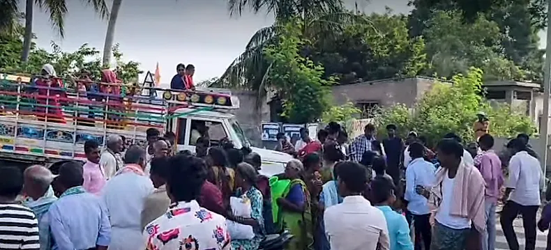 తాగునీటి కోసం రోడ్డు ఎక్కిన మహిళలు…