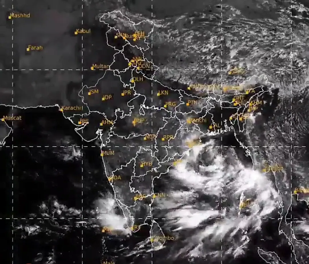 బంగాళాఖాతంలో వాయుగుండం.. ఏపీకి భారీ వర్షాల హెచ్చరిక
