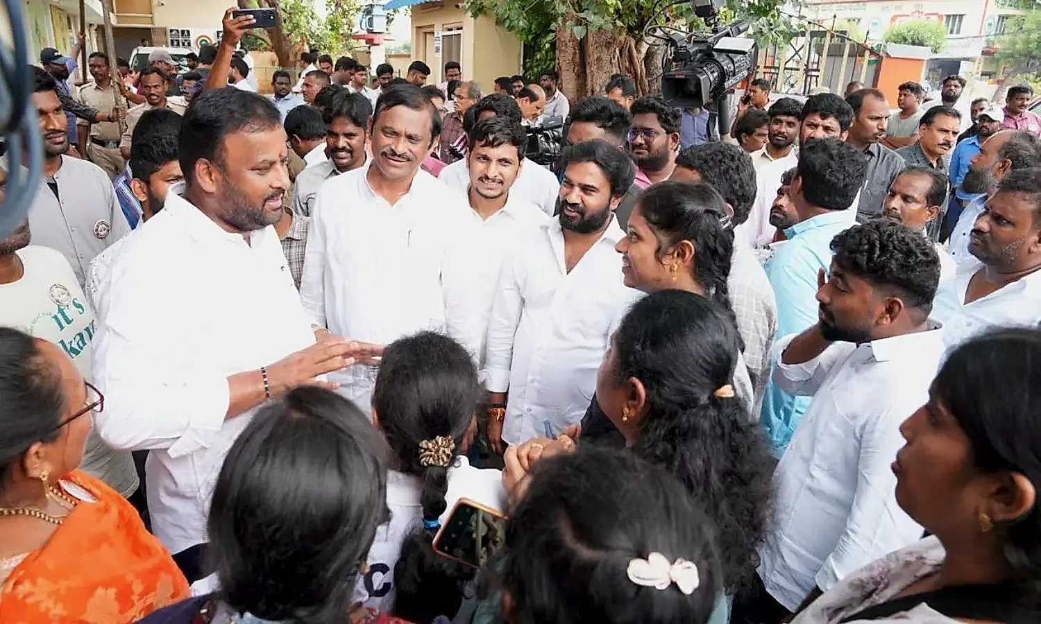 నిరాధార ఆరోపణలు చేయెుద్దు డీఎస్సీ స్పోర్ట్స్‌ కోటా టీచర్ల అభ్యర్థన