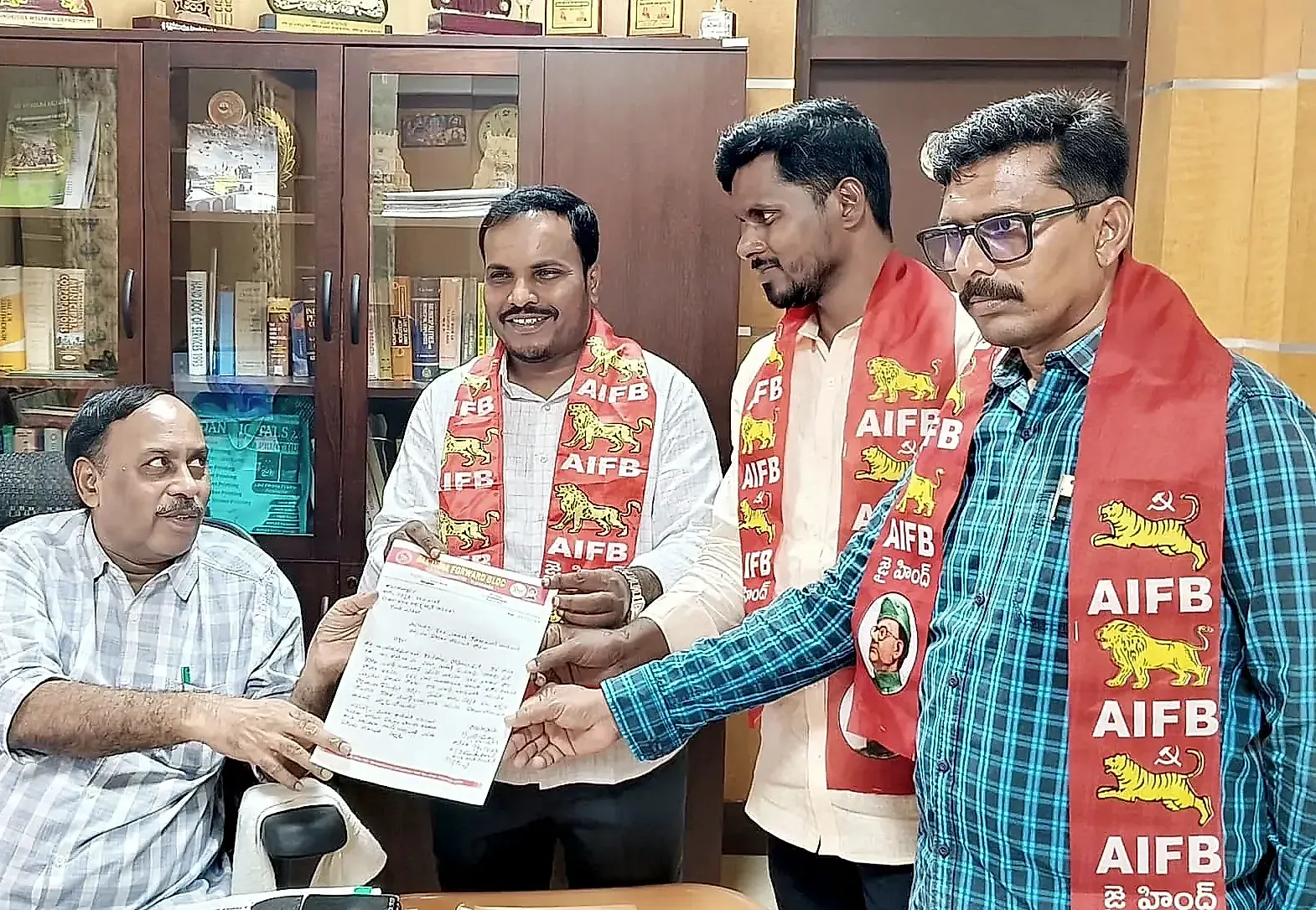 కడపలో నేతాజీ సుభాష్ చంద్రబోస్ విగ్రహం ఏర్పాటు చేయాలి: ఫార్వర్డ్ బ్లాక్ డిమాండ్