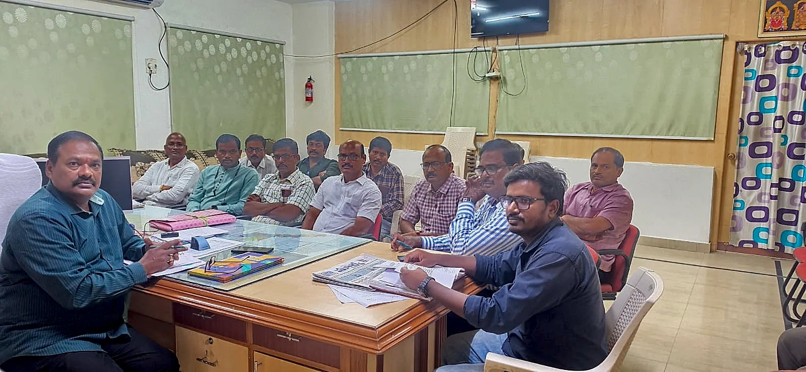 2026 మున్సిపల్ ఎన్నికలపై మాస్టర్ ట్రైనర్లతో సమీక్ష