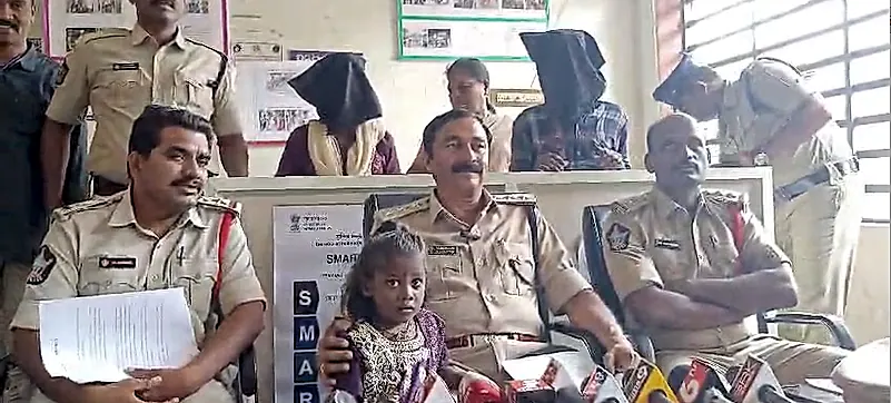 గుంటూరు బాలిక కిడ్నాప్‌ కేసు ఛేదన: మేనమామ దంపతుల అరెస్ట్‌