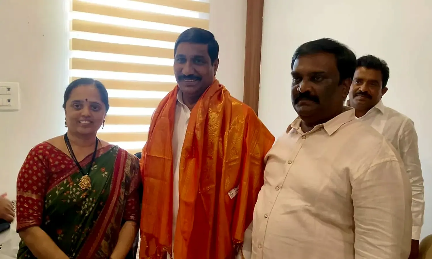 మున్సిపల్ ఎన్నికల్లో NDA కూటమి విజయం లక్ష్యంగా ఐకమత్యంతో పని చేయాలి: దారం అనిత