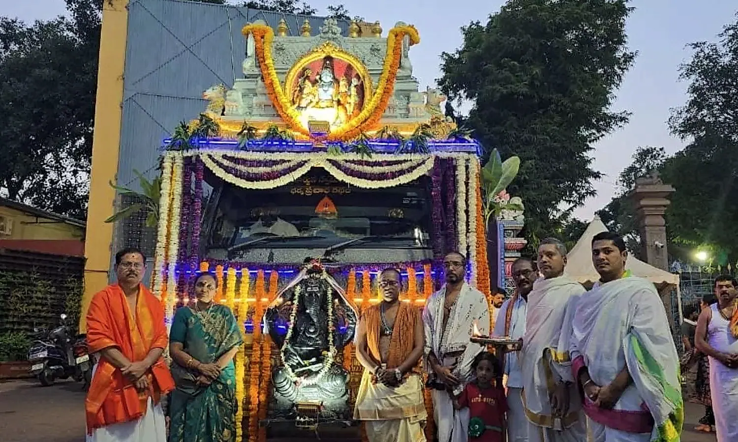 శ్రీశైలం గిరిప్రదక్షిణ ఘనంగా