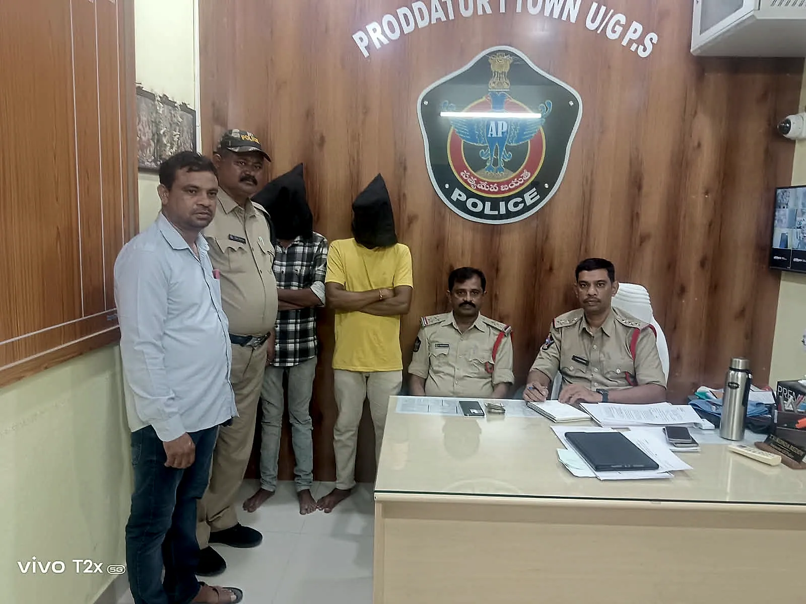 ప్రొద్దుటూరులో ఆన్‌లైన్ క్రికెట్ బెట్టింగ్ జూదం బహిర్గతం