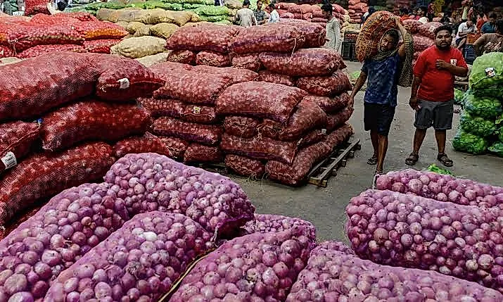 రాయితీ ఉల్లితో ఊరట: రైతు బజార్లలో కేజీకి రూ.35