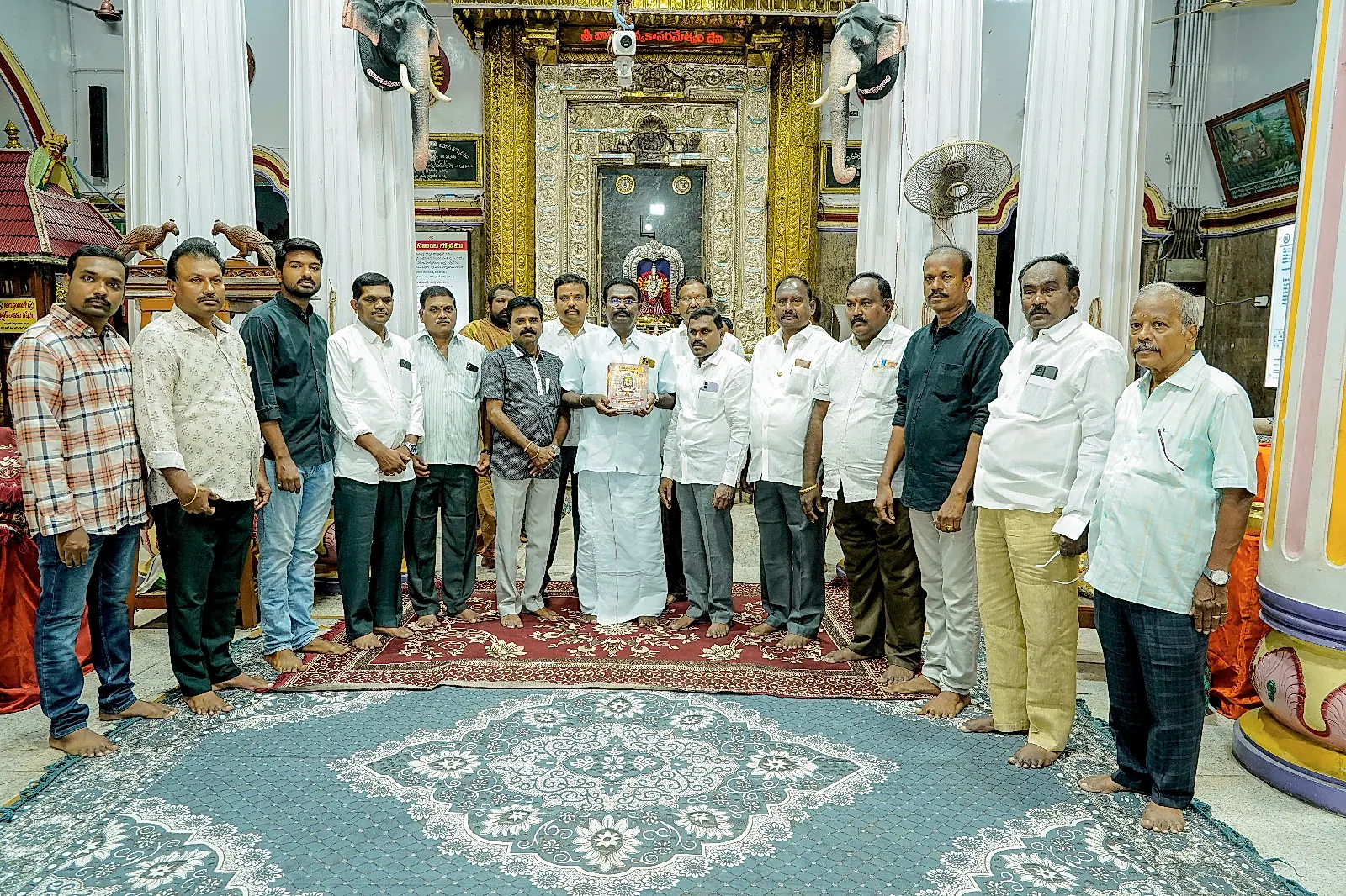 ప్రొద్దుటూరు దసరా ఉత్సవాల ప్రత్యేక పుస్తకాల ఆవిష్కరణ