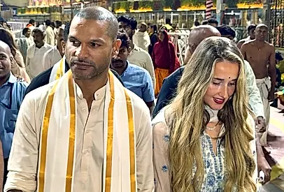 తిరుమల శ్రీవారిని దర్శించిన శిఖర్ ధావన్ దంపతులు