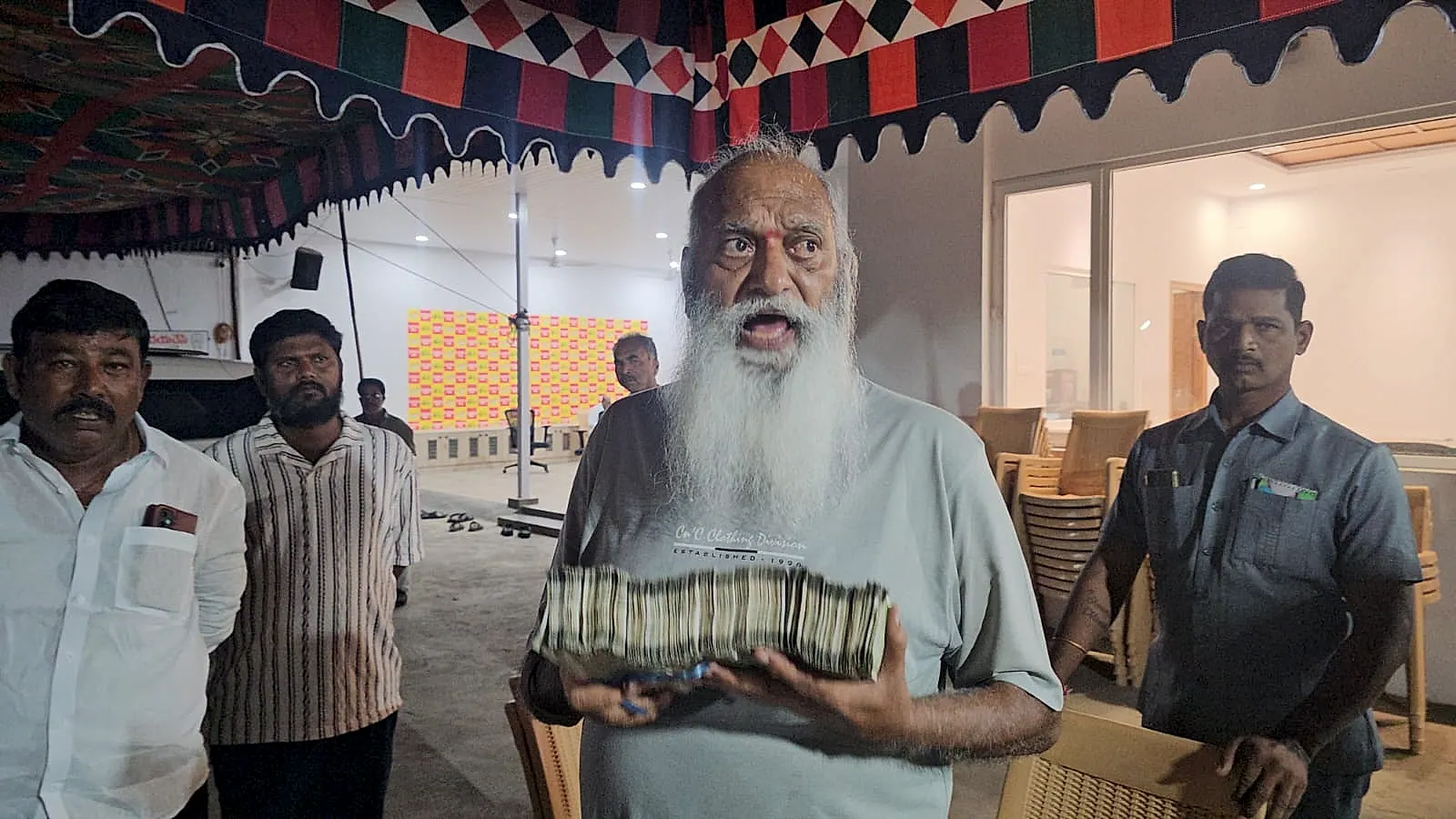 రాయలచెరువు శ్రీ లక్ష్మీ చెన్నకేశవ స్వామి ఆలయ అభివృద్ధి పనులు నిలిచిపోవడం ఆందోళన