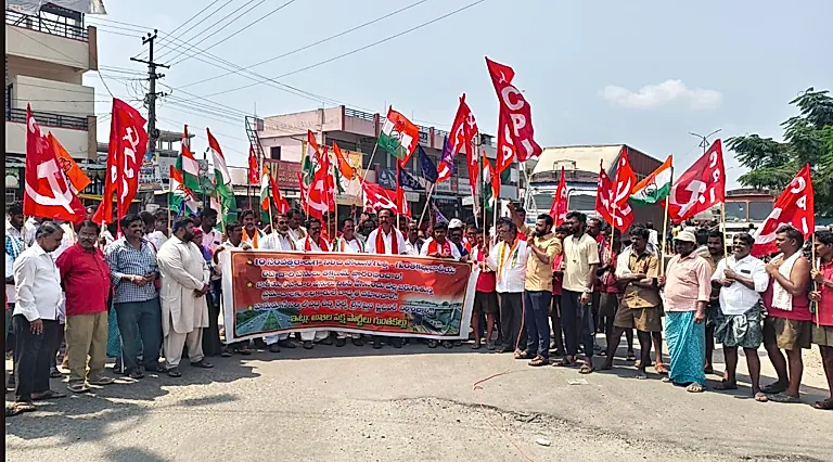 గుంతకల్లు-గుత్తి-బళ్లారి జాతీయ రహదారి పనులు వేగవంతం చేయాలంటూ CPI డిమాండ్‌