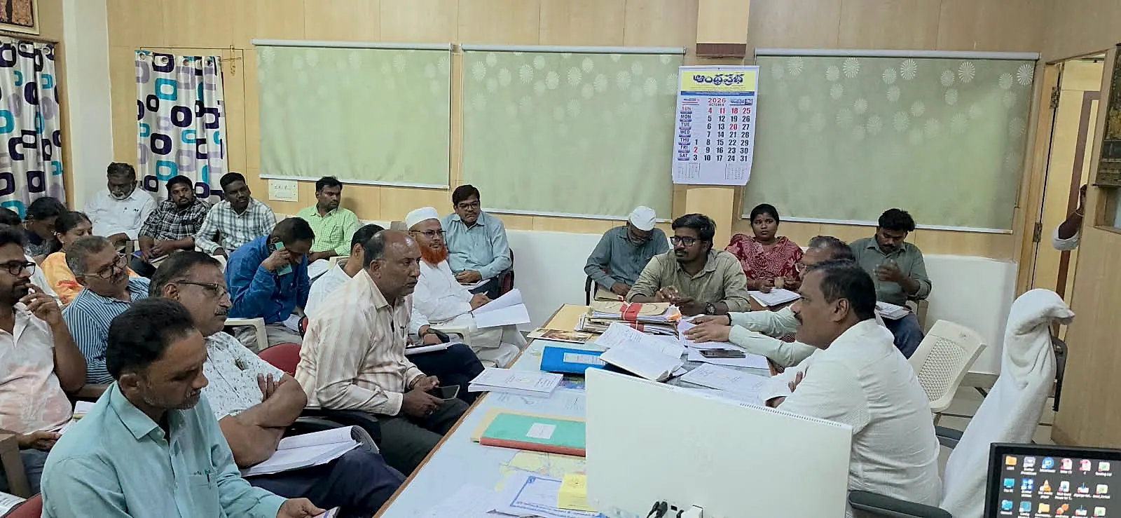 స్థానిక సంస్థల ఎన్నికలకు పకడ్బందీ ఏర్పాట్లు చేయాలి: ప్రొద్దుటూరు మున్సిపల్ కమిషనర్