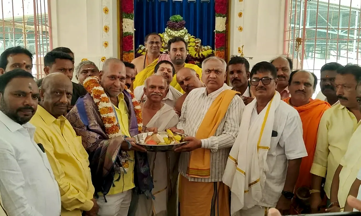 పలమనేరు బోరెడ్డిపల్లి కాలనీలో ఐశ్వర్య మహాలక్ష్మి విగ్రహ ప్రతిష్ఠ వైభవంగా