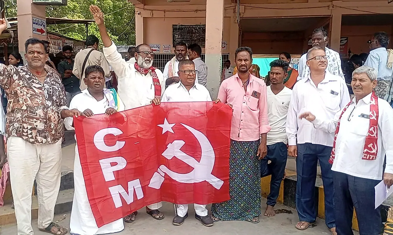 కోడుమూరులో ఆర్టీసీ బస్సు సర్వీసులు పెంచాలని డిమాండ్