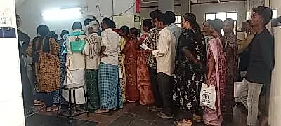 ప్రొద్దుటూరు ప్రభుత్వ ఆసుపత్రిలో రోగుల పడిగాపులు