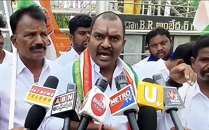 కేంద్ర ఎన్నికల ప్రధాన కమిషన్పై ధర్మవరంలో నిరసన