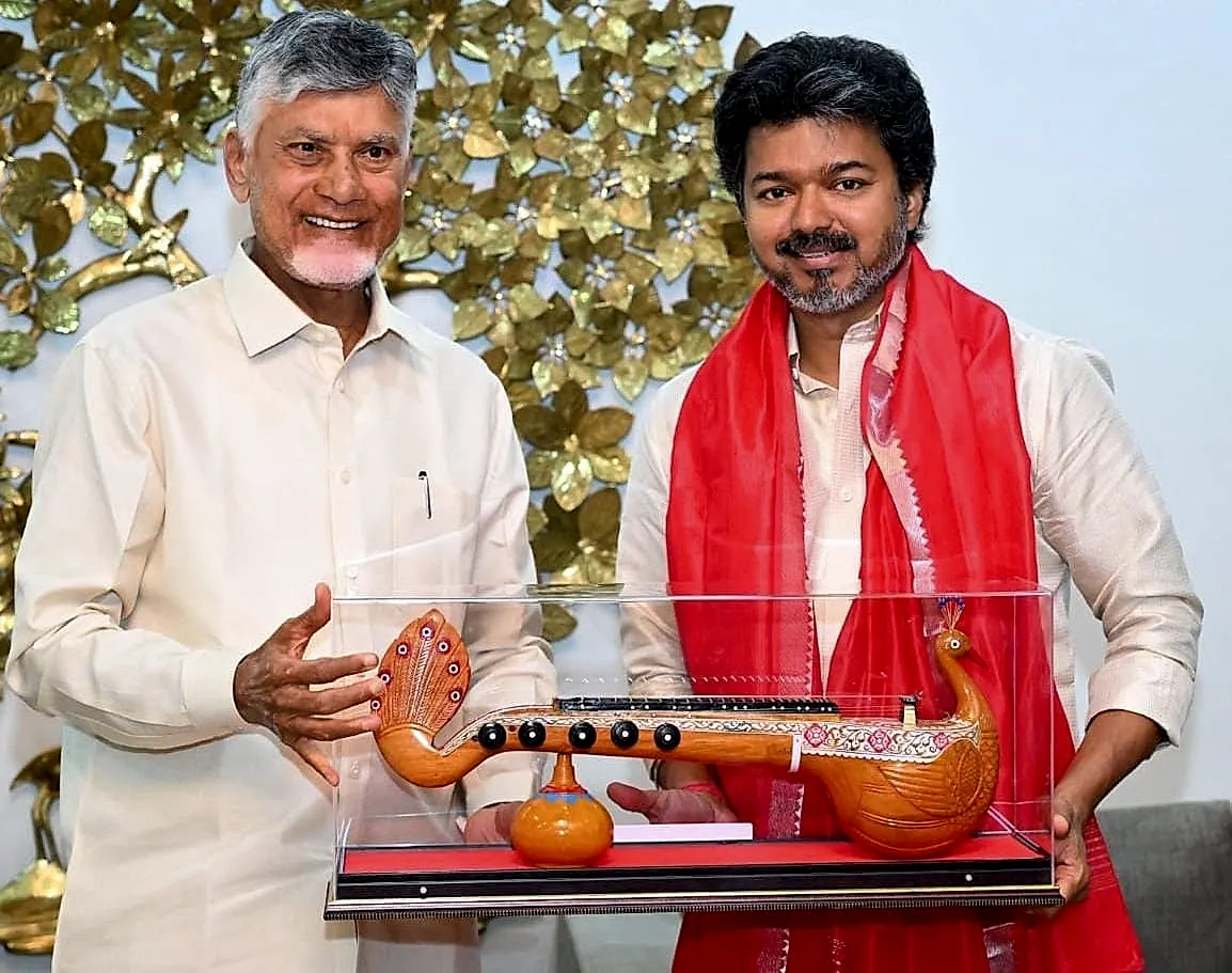 తమిళనాడు అభివృద్ధికి విజయ్ కృషి… నదుల అనుసంధానమే శాశ్వత పరిష్కారం: చంద్రబాబు