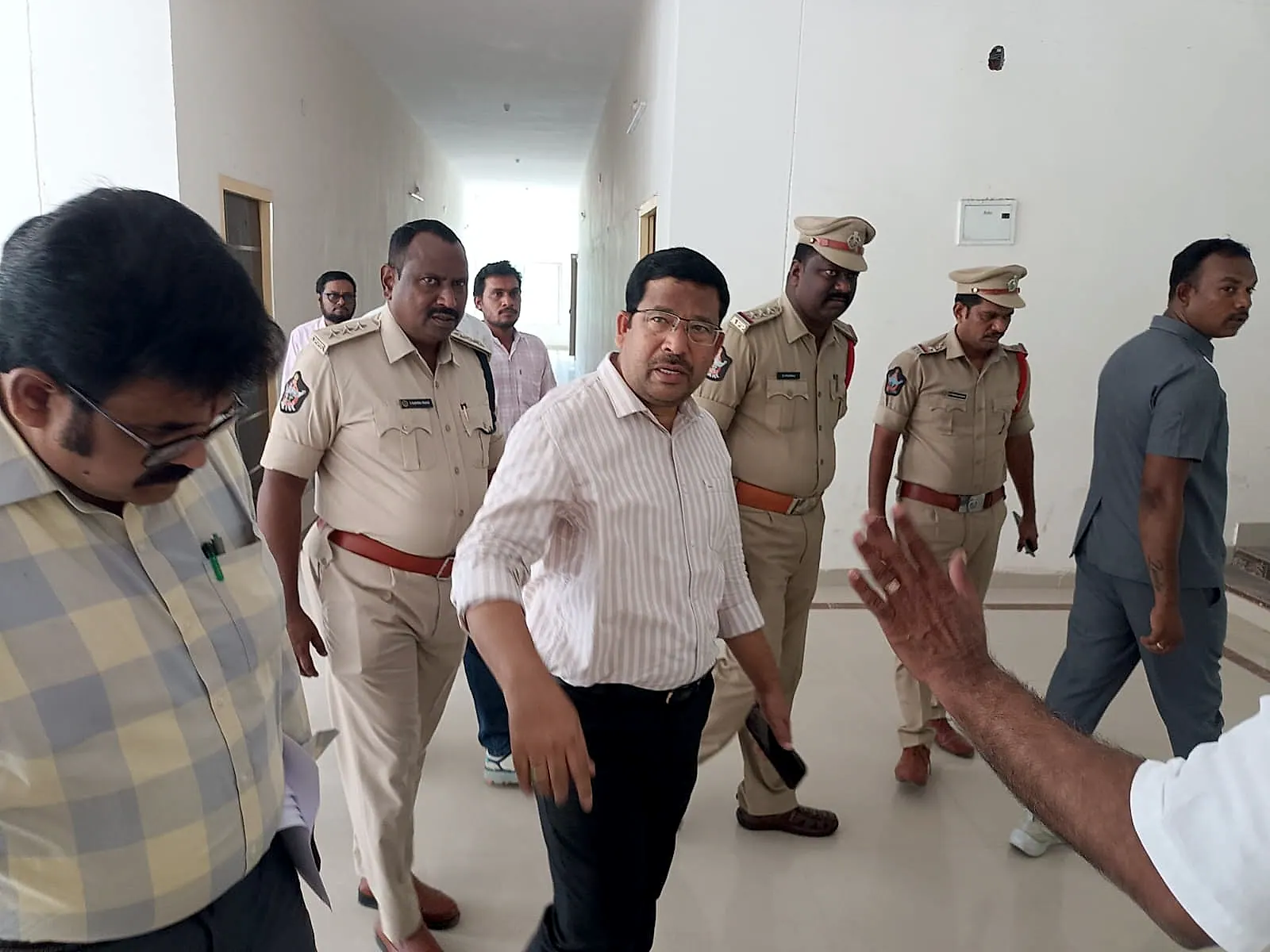 మైదుకూరులో స్థానిక సంస్థల ఎన్నికల ఏర్పాట్ల పరిశీలన