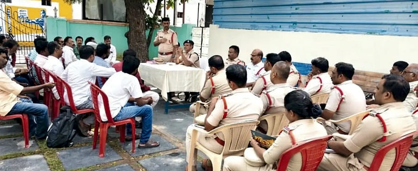 మున్సిపల్ ఎన్నికల వేళ బాధ్యతాయుతంగా వార్తలు రాయండి: డీఎస్పీ బాలస్వామి రెడ్డి
